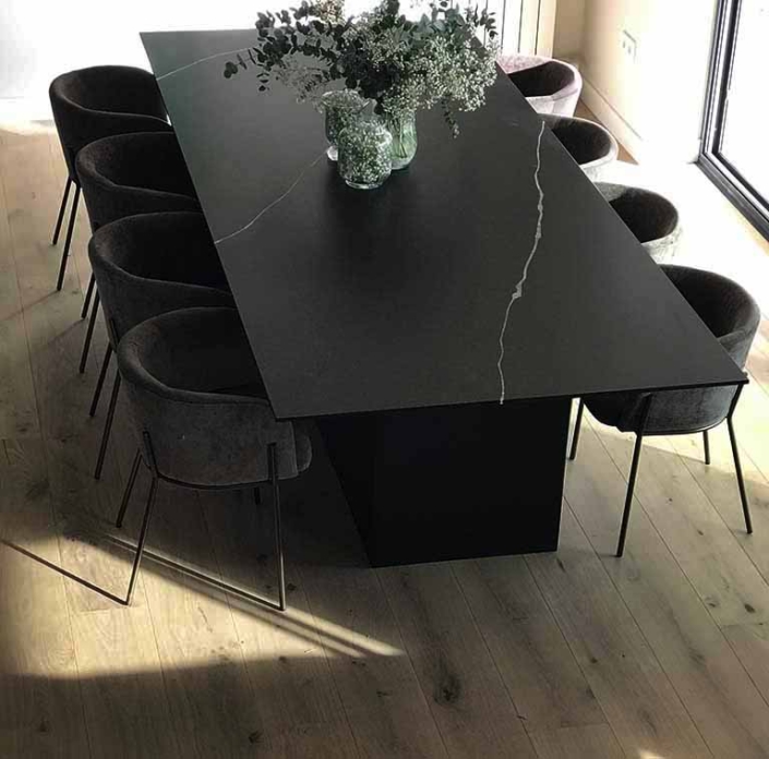 mesa negra ocho comensales