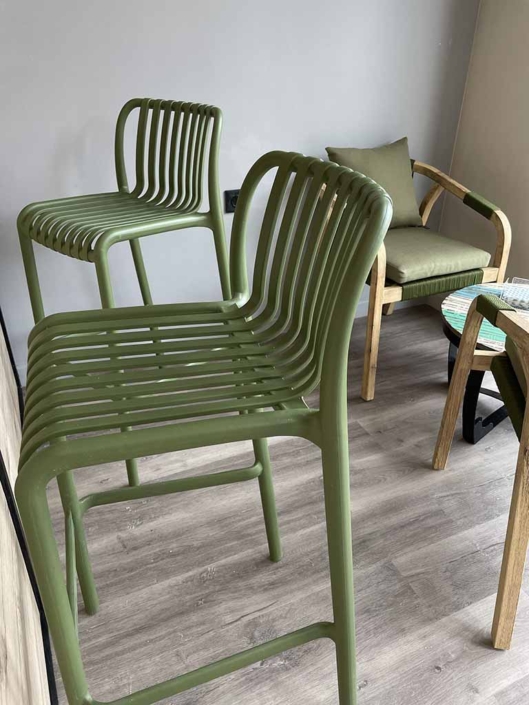 sillas color verde aceituna
