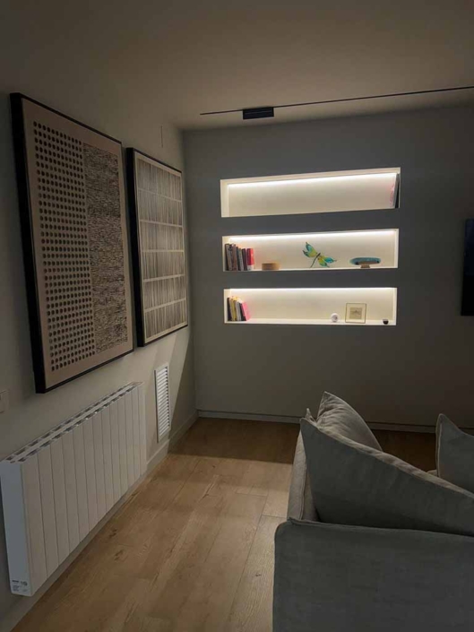 mueble obra decorado cuadros pared